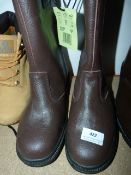 *Pair of Dark Brown Size 41 Rigger Boots