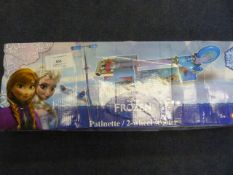 *Disney Frozen 2 Wheel Scooter