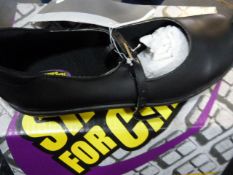 *Pair of Lady's Black Shoes - Size 8