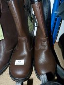 *Pair of Dark Brown Size 44 Rigger Boots