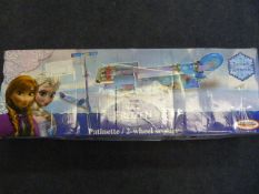 *Disney Frozen 2 Wheel Scooter