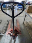 *685 Wide Pallet Truck