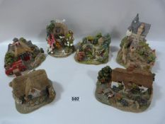 Tray Containing 6 Lilliput Lane Cottages