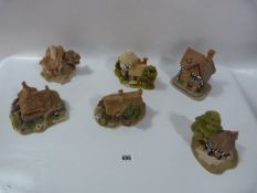 Tray Containing 5 Lilliput Lane Cottages