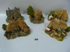 Tray Containing 5 Lilliput Lane Cottages