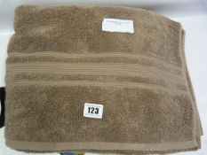 *CHARISMA BATH TOWEL TAUPE