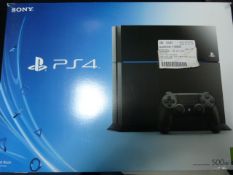 *PLAYSTATION 4 CONSOLE