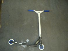 *DAMAGED D-RANGED SCOOTER