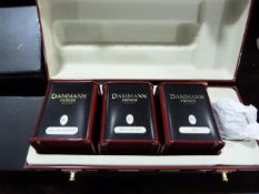*Dammann Luxury Tea Set with 3 Grades of Tea & Infuser in Circular Black & White Checked Gift Box
