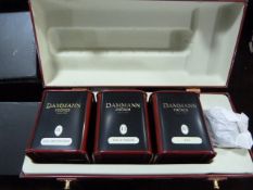 *Dammann Luxury Tea Set with 3 Grades of Tea & Infuser in Circular Black & White Checked Gift Box