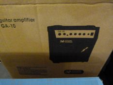 *Guitar Amplifier Model GA10
