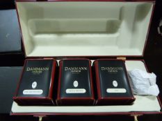 *Dammann Luxury Tea Set with 3 Grades of Tea & Infuser in Circular Black & White Checked Gift Box