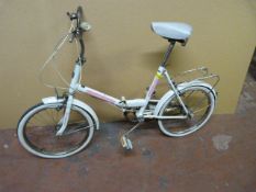 Lady's Universal Folding Cycle - White