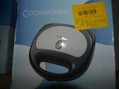 *Cookworks 2 Slice Sandwich Toaster