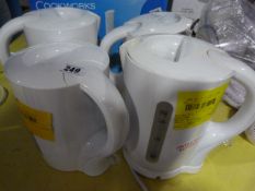 *4 White Kettles