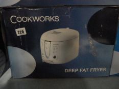 *Cookworks Deep Fat Fryer