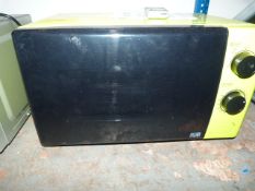 *Lime Green & Black 700w Microwave Oven