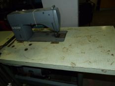 Singer 660A1 Industrial Sewing Machine