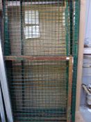 *Wire Mesh Gas Storage Cage