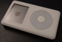 1 x Apple Ipod Classic 20gb in White - Model A1059 - Good Condition With Apple Sad Face Software
