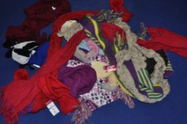 4 x knitted gloves, 9 x knitted scarves – Assorted Styles & Colours – NJB017 - CL008 - Location: