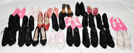 22 x Assorted Pairs Of Ladies Shoes - Various Styles - Sizes 3-8 – Box2031 - Ref: 0000 - Recent