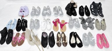 58 x Assorted Pairs Of Ladies Shoes, Slippers & Sandals - Various Styles & Sizes – Box2050 - Ref: