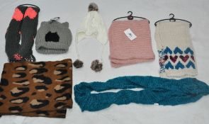 55 x Items Of Assorted Women's / Girls Fashion Winter Wear & Accessories – Box2034 – Inc. Hats &