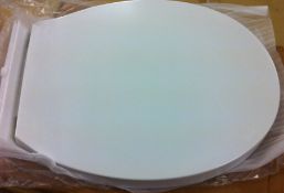 50 x Deluxe Soft Close White Toilet Seats - Brand New Boxed Stock - CL034 - Ideal For Resale - Vogue