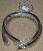132 x Hair Essentials Plastic Hair Band Sets - Each Set Includes 4 Different Coloured Headbands -