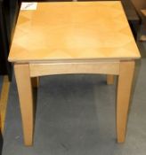 1 x Oak Lamp Table – Features Attractive Inlay Pattern Across Table Top – Ref CH034 – Ex Display