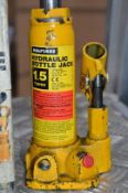 1 x Halfords 1.5 Ton Bottle Jack - Lifting Range 18-35 cms - With Original Box - See Pictures -