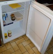 1 x LEC Techno Undercounter Larder Fridge - Model TL130W-U - 54cm Width - CL078 - Location:
