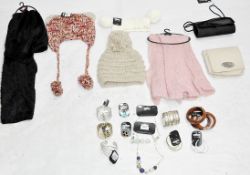 **MASSIVE LOT Approx 270 x Items Of Assorted Women's / Girls Fashion Accessories – Box2103 – Inc.