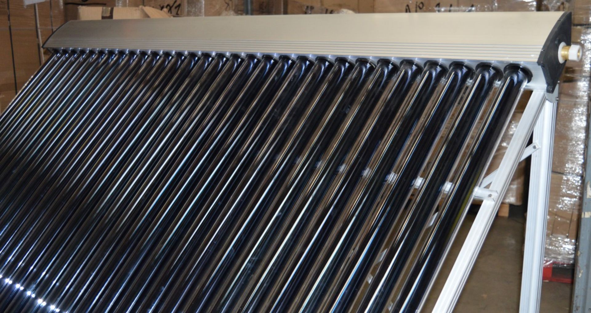 1 x Sunnpro SP30 Vacuum Tube Solar Panel - Size 2420 x 2010mm - Amongst The Most Efficient Solar - Image 4 of 4