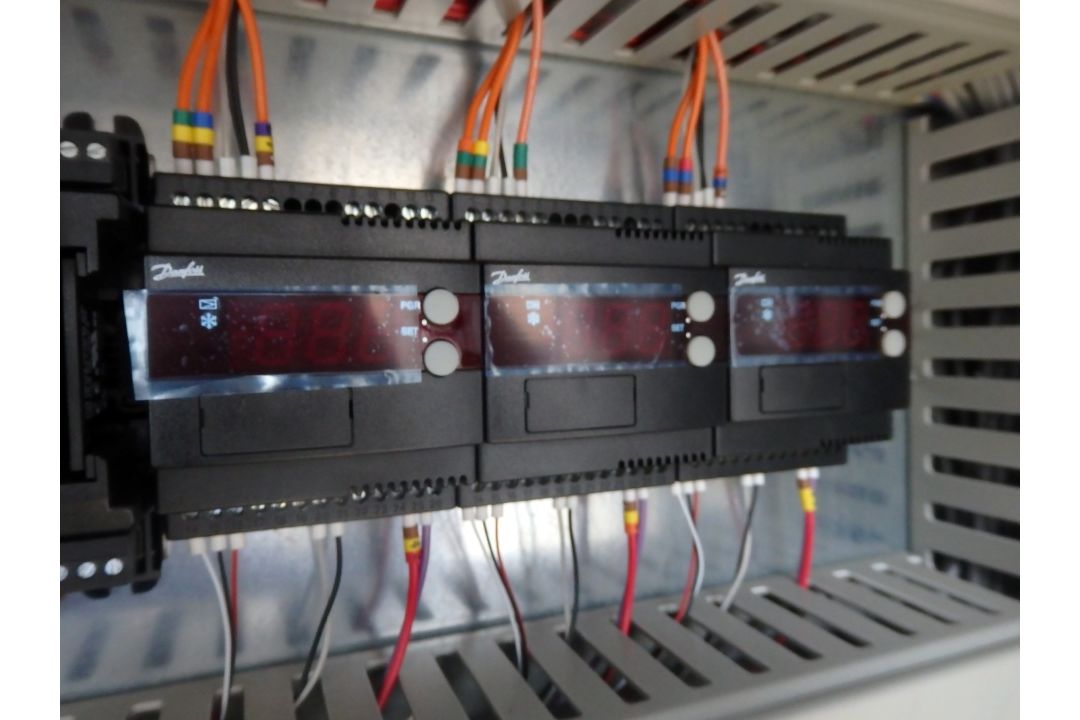 1 x Space Engineering 2 Door Refridgeration Unit With Control Panel and Dorin SCC300B Semi- - Image 9 of 25