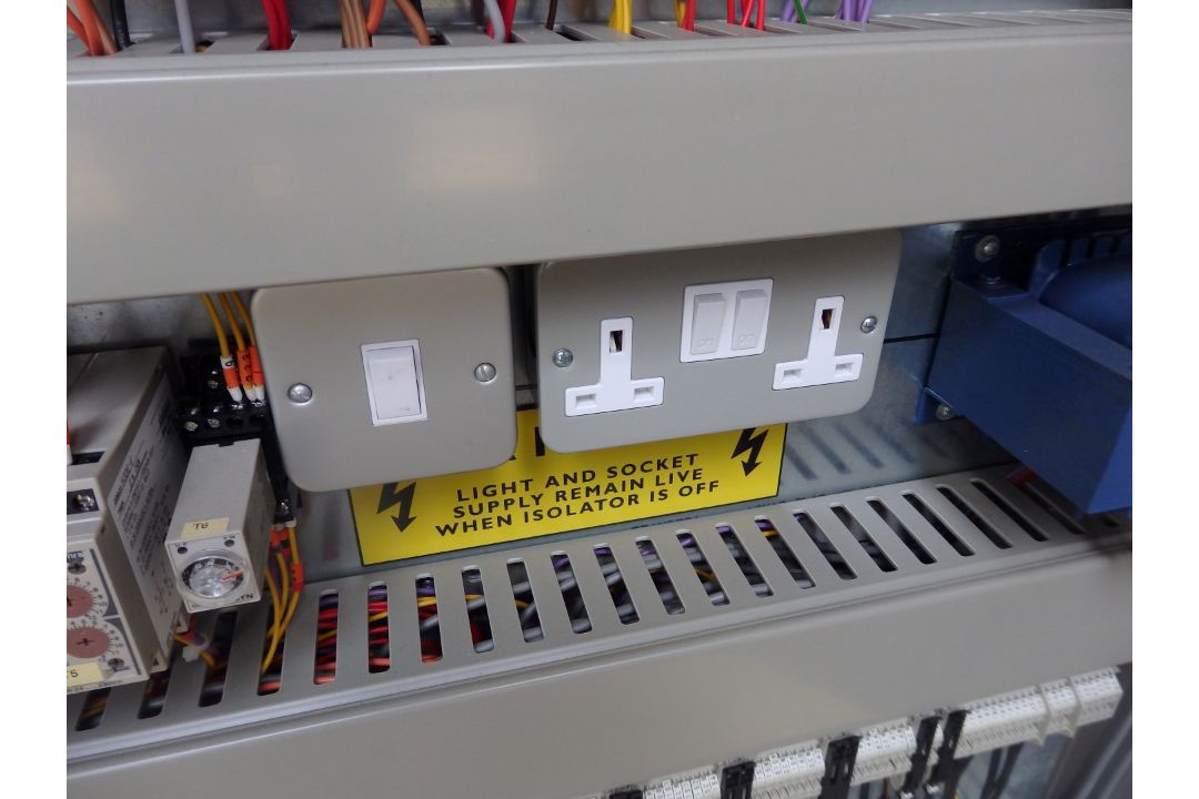 1 x Space Engineering 2 Door Refridgeration Unit With Control Panel and Dorin SCC300B Semi- - Image 7 of 25