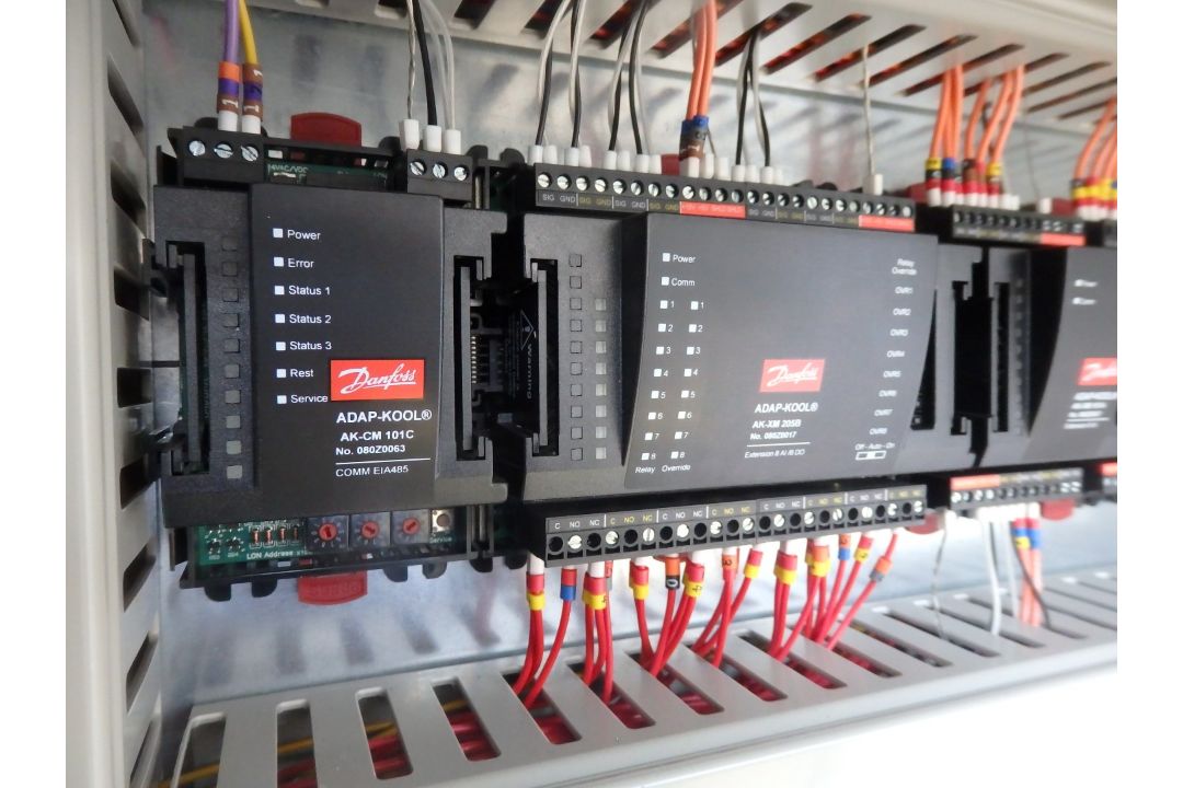 1 x Space Engineering 2 Door Refridgeration Unit With Control Panel and Dorin SCC300B Semi- - Image 8 of 25
