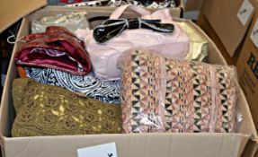 Approx 50 x Assorted Branded & Designer Handbags - See Pictures For More Details - CL008 - Bury