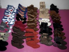 29 x Pairs Of Assorted Women's & Girls Shoes & Boots – Box422 -  Various Colours & Designs – Sizes