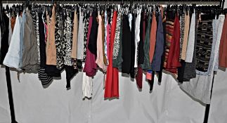 85 x Assorted Ladies Skirts - Great Selection of Colours & Styles - Various Sizes – Box1013 - Ref: