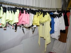 104 x Items Of Assorted Women's Clothing –  Box448 –  Tops, Skirts, Pants & More - Sizes Range