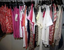 97 x Items Of Assorted Women's Clothing –  Box419 –  Tops, Boobtubes, Shorts & More - Sizes Range