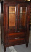 1 x Henley Traditional Red Mahogany Drinks Cabinet by Bentley Designs – Comes with Drawers & Glass