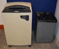 1 x Fellowes High Performace Paper Shredder - Model C320C - Heavy Duty Shredder Suitable For Large