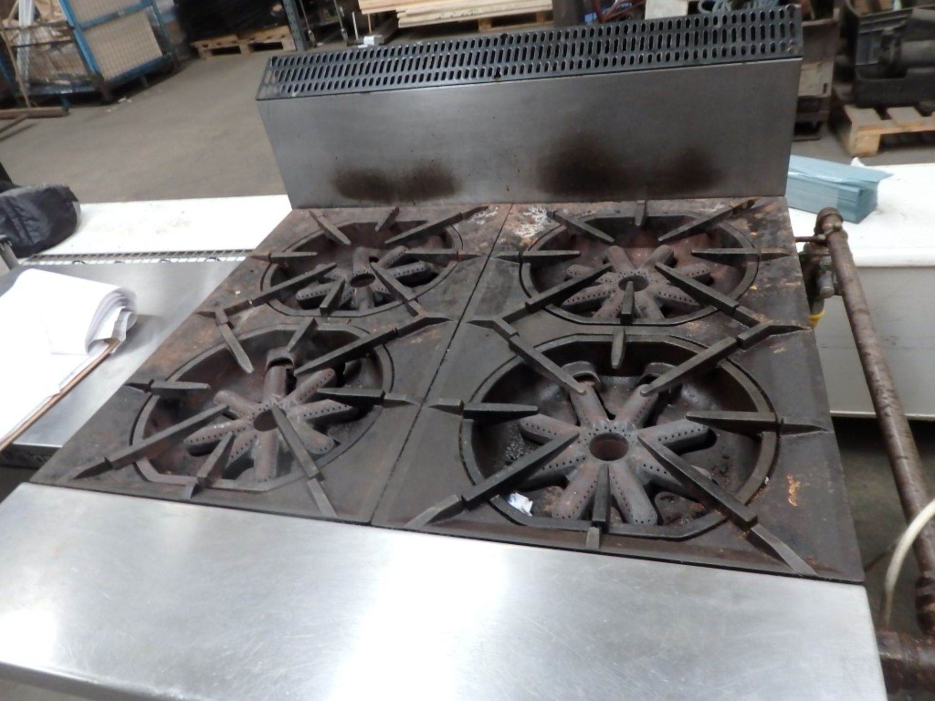 1 x Garland Commercial Range Cooker - Four Gas Burners - On Castors - Suitable For Professional - Image 4 of 10