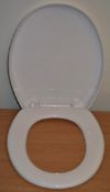 10 x Universal White Toilet Seats - Brand New Boxed Stock - CL034 - Ideal For Resale - Vogue