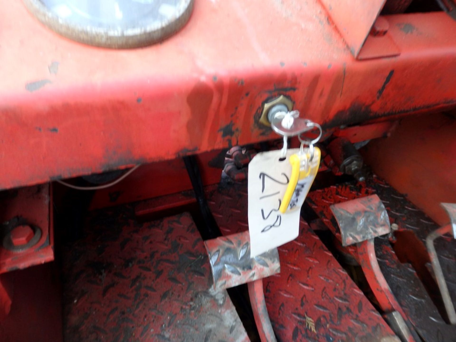 Manitou Heavy Duty Lift Rough Terrain Diesel Forklift Truck 4444hrs - Exhaust requires attention - Image 9 of 30