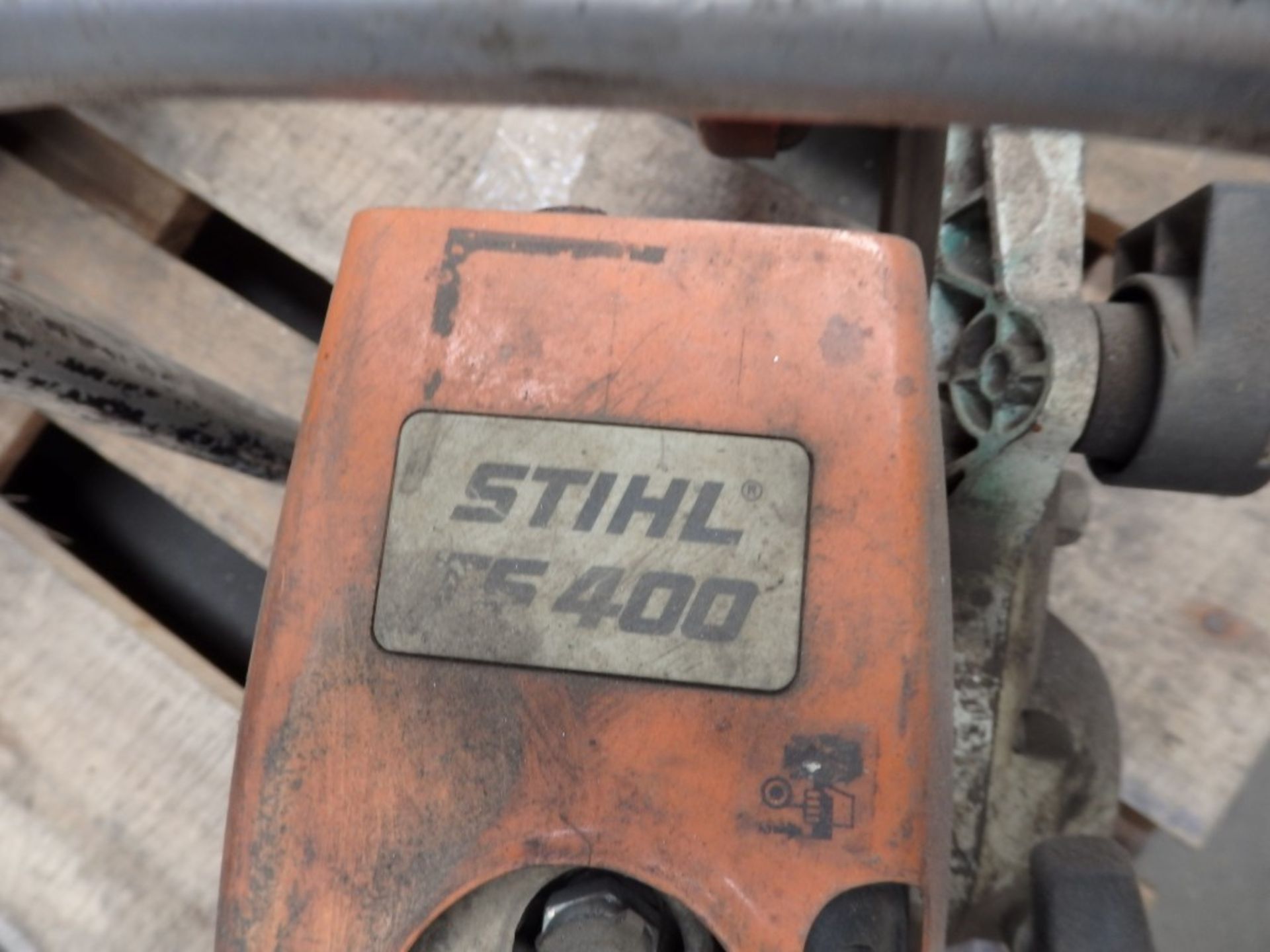 1 x Stihl Petrol Cut Off Saw Model TS400 - Untested - CL057 - Location: Welwyn, Hertfordshire, AL7 - Image 8 of 10