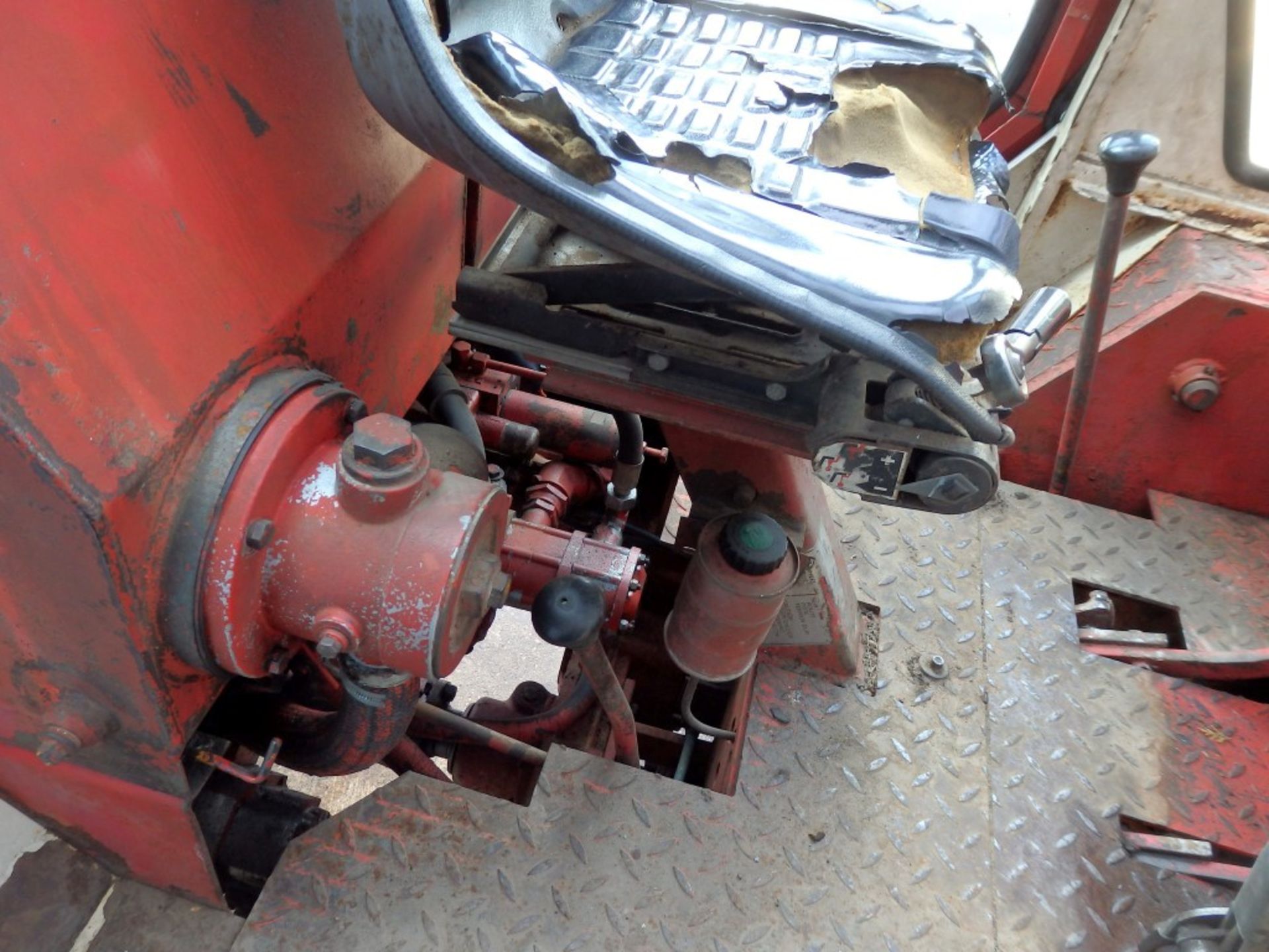 Manitou Heavy Duty Lift Rough Terrain Diesel Forklift Truck 4444hrs - Exhaust requires attention - Image 5 of 30